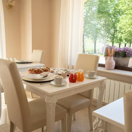 Il Castellaccio Bed & Breakfast *