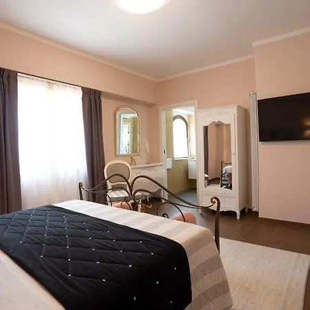 Il Castellaccio B&B 스펠로