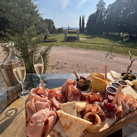 Il Castellaccio 住宿加早餐酒店 4*