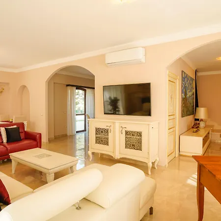 Il Castellaccio 4*