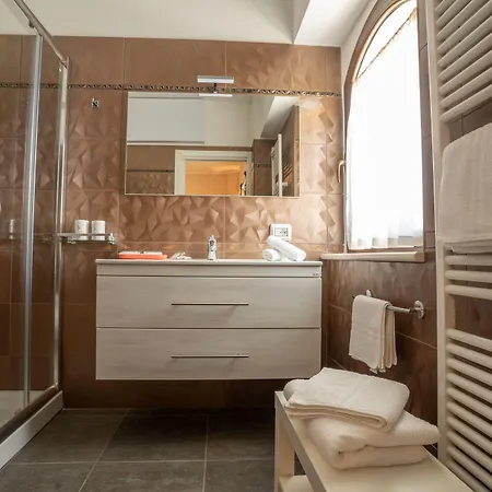 Il Castellaccio Bed & Breakfast 4*