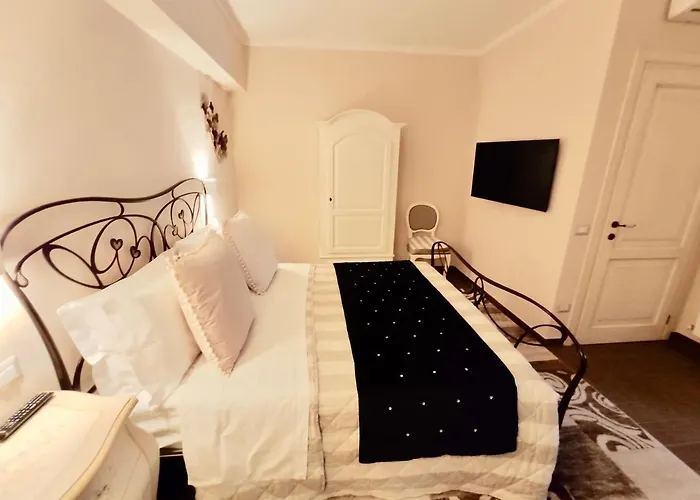 Il Castellaccio 4* 스펠로