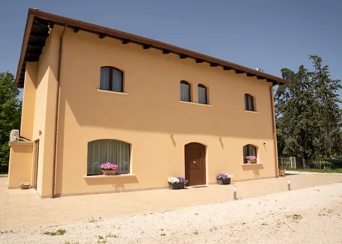 Alojamento de Acomodação e Pequeno-almoço Il Castellaccio