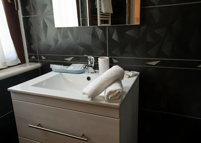 Il Castellaccio 4* 스펠로